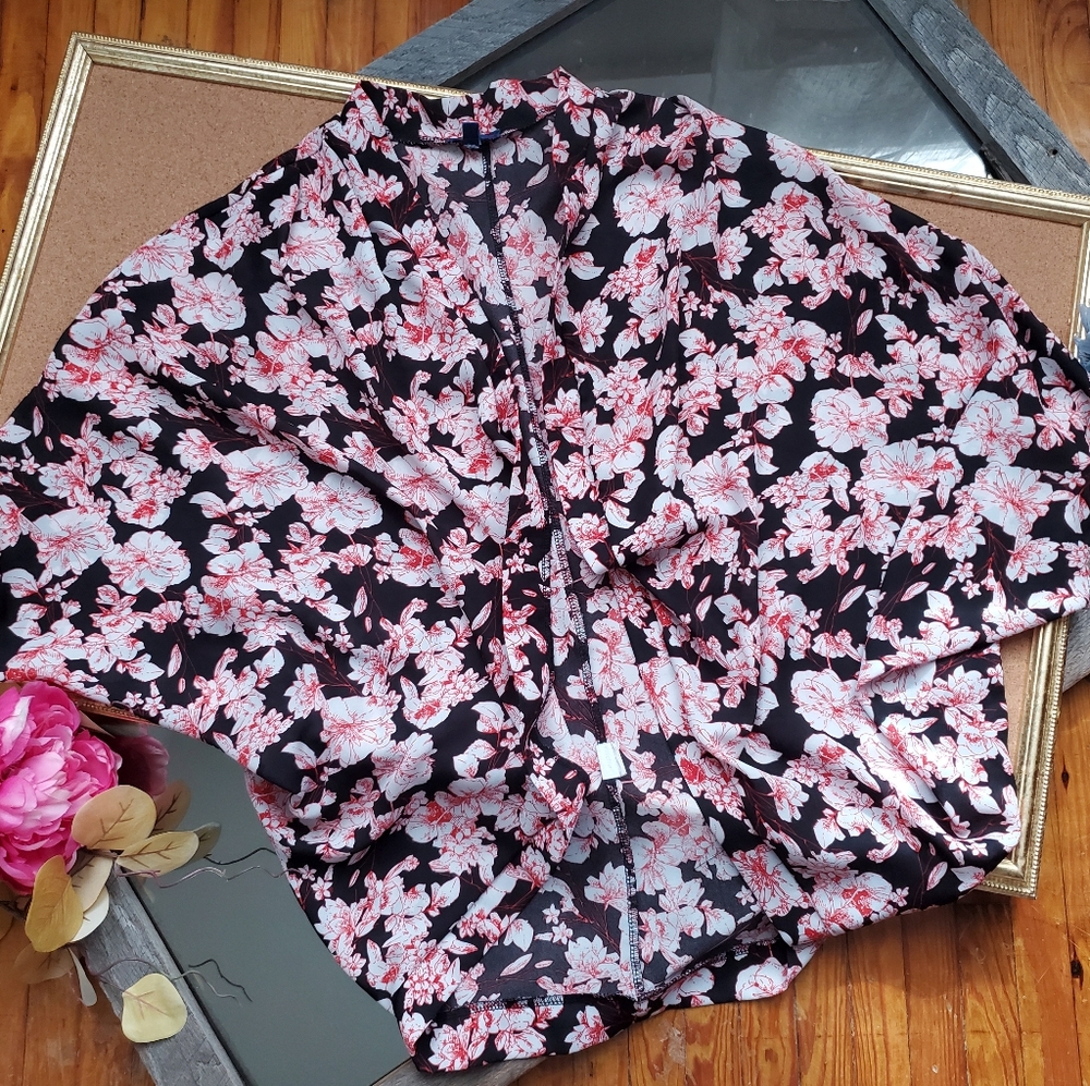 👘 Cherry Blossom Batwing Kimono